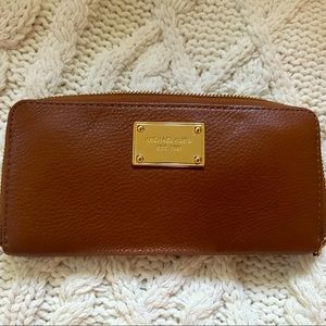 Micheal Kors Tan Leather Zip Around Wallet